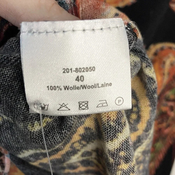 Frogbox Fine Lightweight Knit 100% Wool Paisley Semi Sheer Knit V-neck Top - Picture 2 of 3